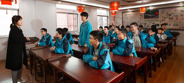 镇安 分类教学，因材施教，采取“一类一方案、一人一目标”的教学方法