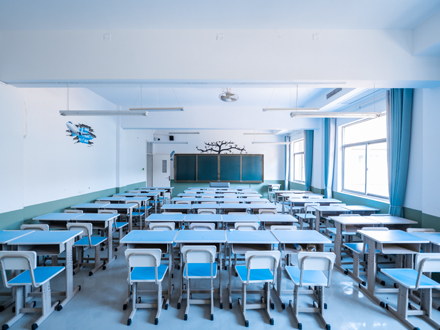 镇安学生教室