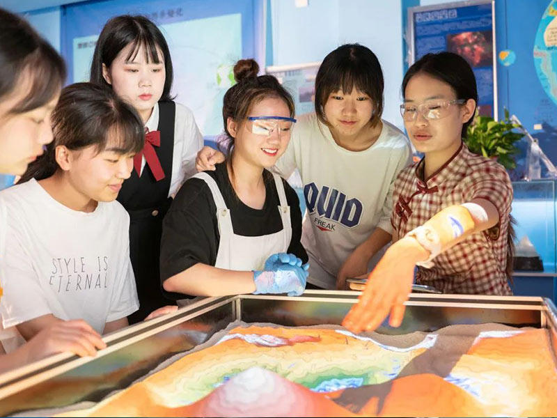 镇安数字化地理实验室