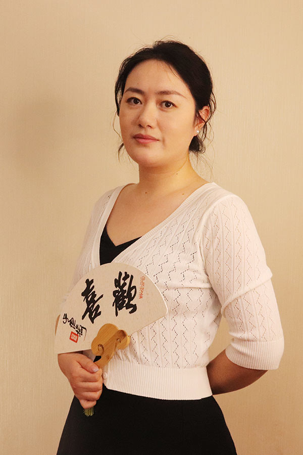 镇安石亚利 研究生学历,毕业于陕西师范大学