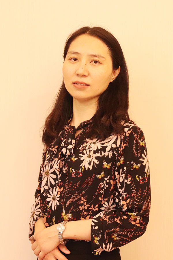 镇安王晓娜 研究生学历,毕业于华南师范大学